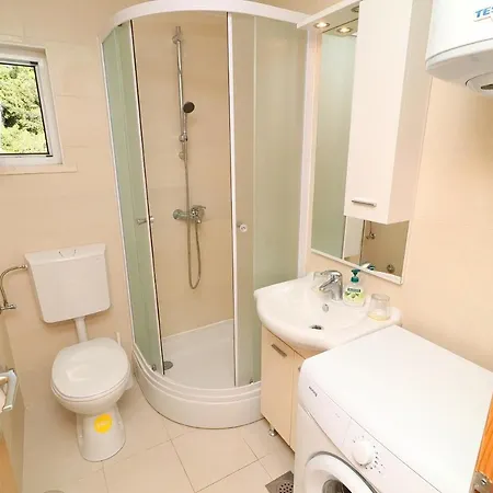 Πανσιόν Belin Mljet Okuklje